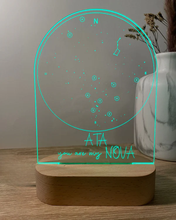 Welche personalisierte Lampe passt zu deinem Moment? AuraLine, NovaMap oder FirstLight